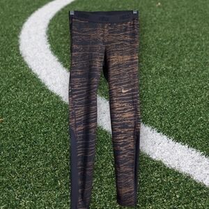 GUC (As Is) Nike Dark Plum And Rose Gold Training Tights Size Medium